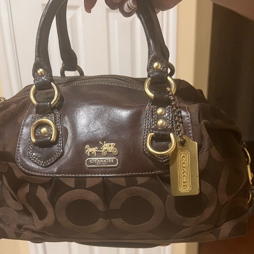 Signature Coach Bag with Matching Coin Purse!!!!